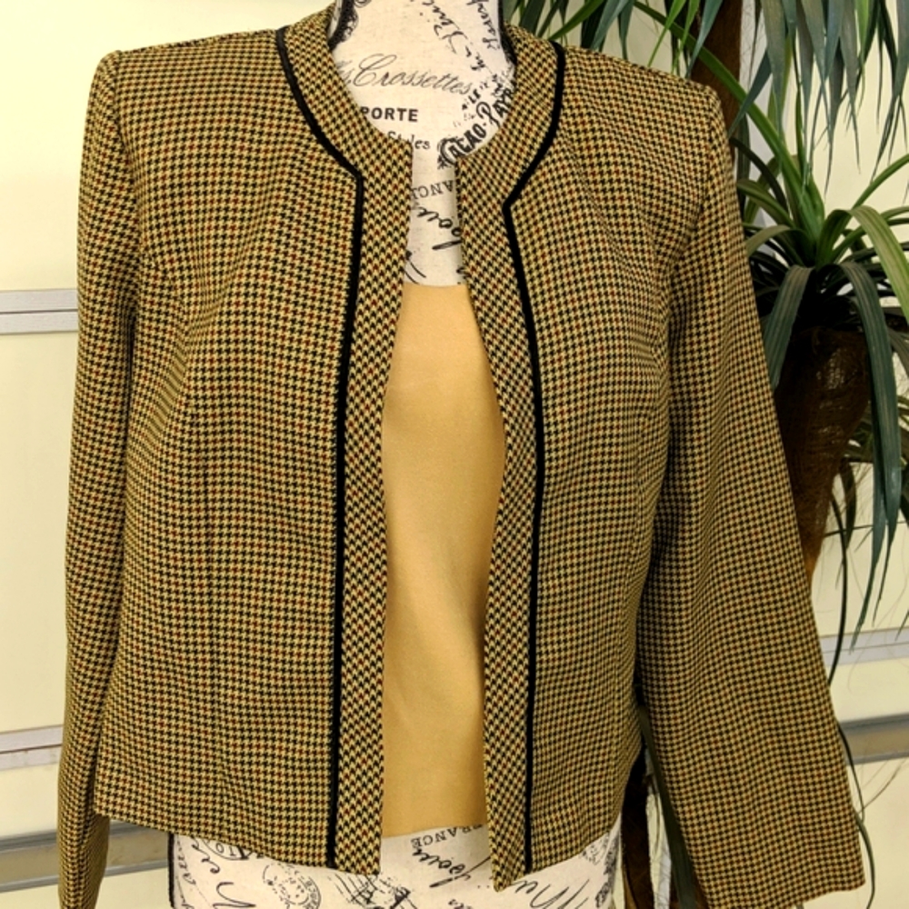 Miss Dorby 2piece jacket and top.     #23